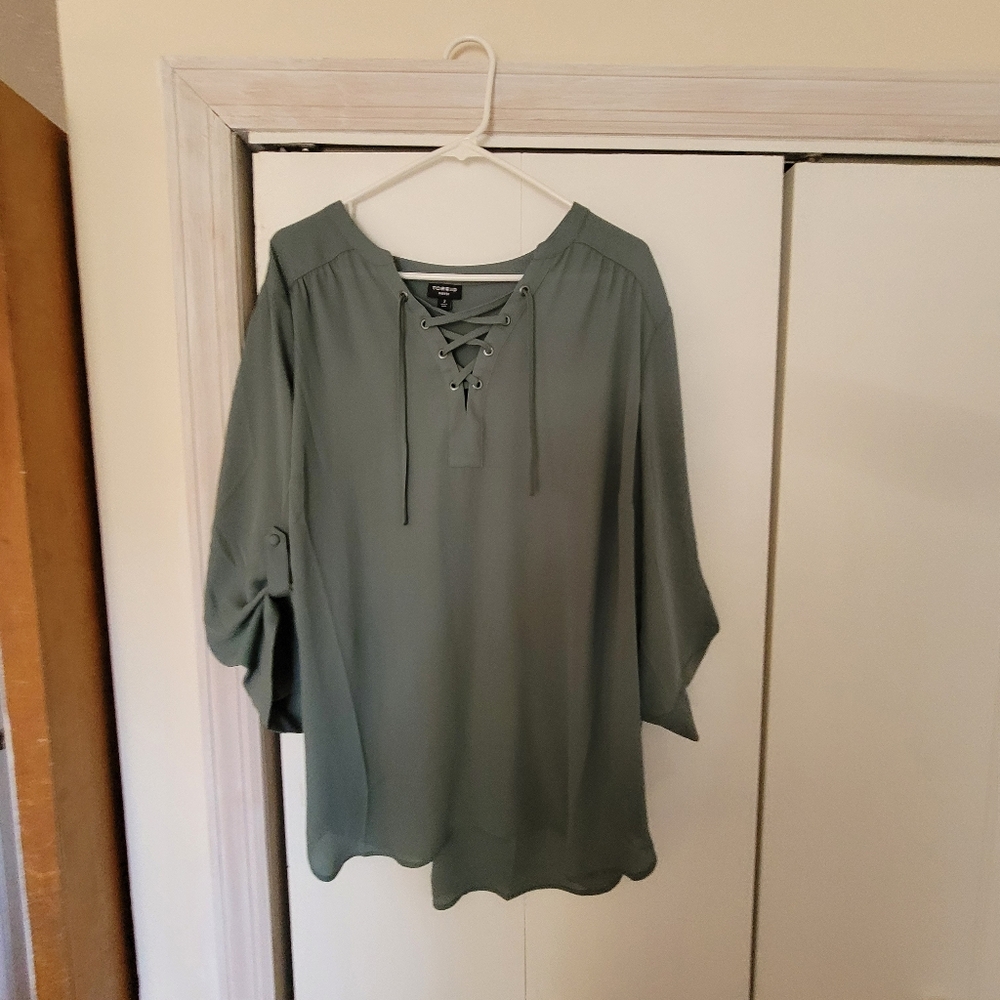 Torrid Pullover 3/4 Sleeve Blouse
